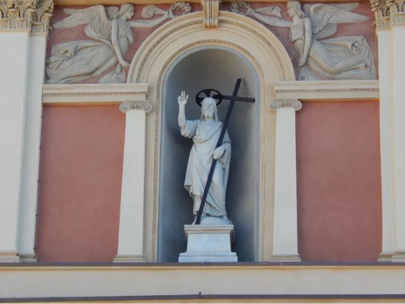 Particolare statua di San Pietro